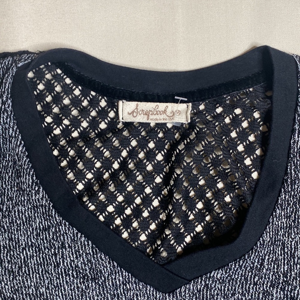 Scrapbook Black And Gray V-neck Sweater - Picture 4 of 12